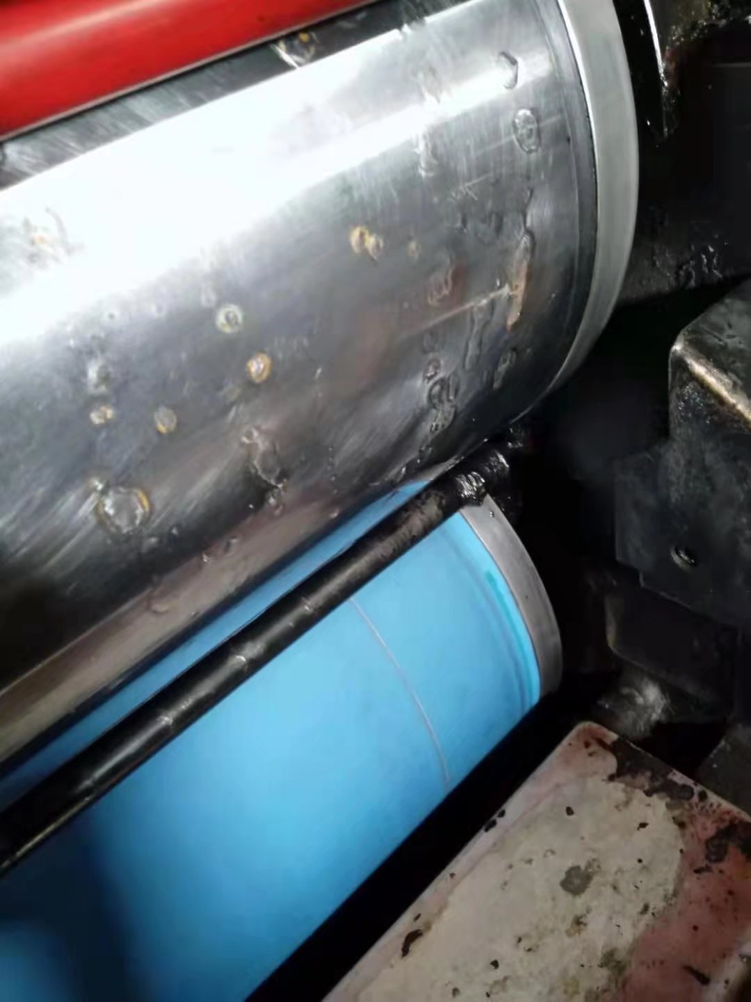 印刷机滚筒起泡如何维修？